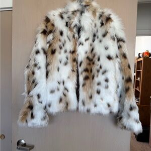 Faux Fur Spotted Short Jacket - White & Tan